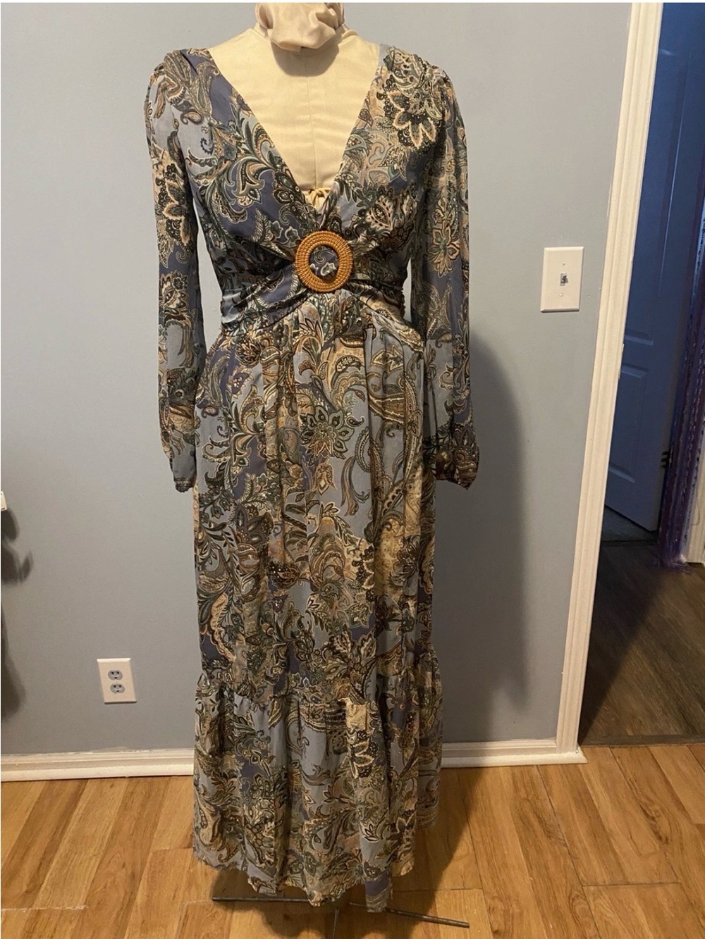 Jessica Simpson Blue Paisley Maxi Dress with Ring Waist Detail